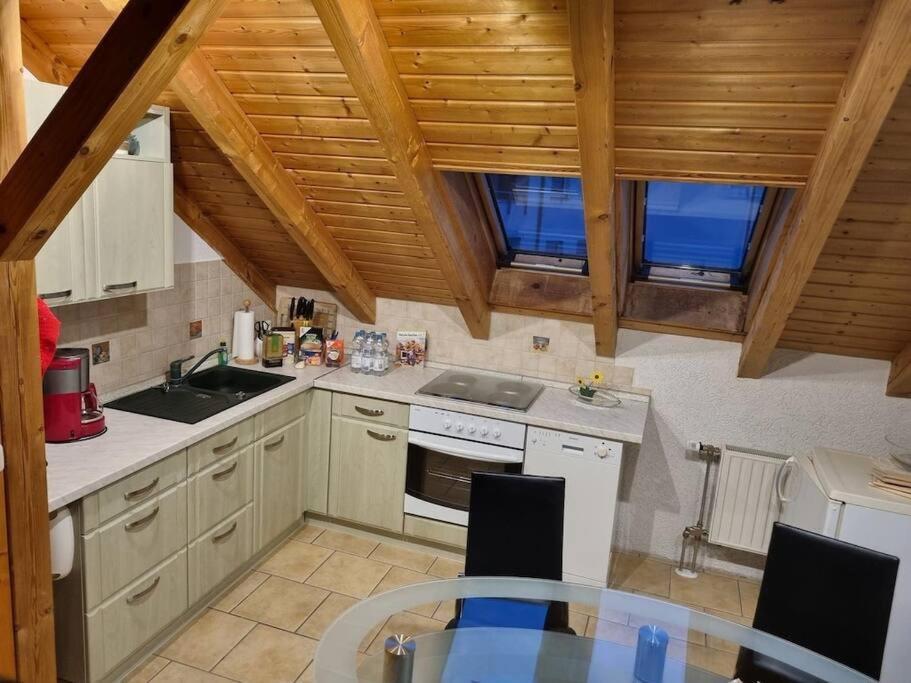 Gemuetliche Dachgeschosswohnung Erfurt Exteriör bild