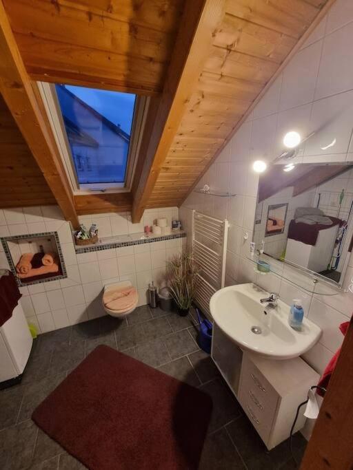 Gemuetliche Dachgeschosswohnung Erfurt Exteriör bild
